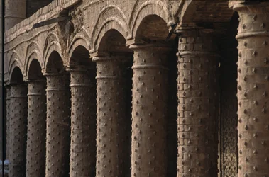 mm7167, Caravanserail, ancien, poste de commerce juif, Étoile de David sur les colonnes, Hérat, Mé, 2004 (photo)