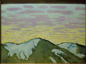 Sommet de montagne enneigé