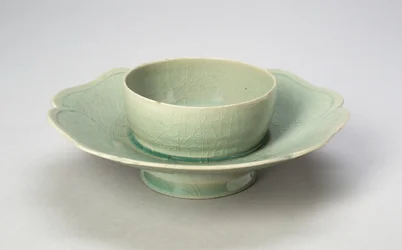 Support de tasse à bord lobé, dynastie Goryeo