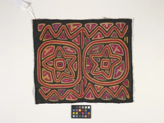 Panneau de chemise (Mola)