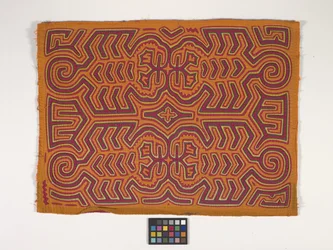 Panneau de chemise (Mola)