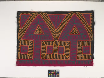 Panneau de chemise (Mola)