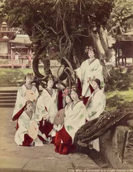 Miko, ou Danse dans un temple à Nara, c.1890