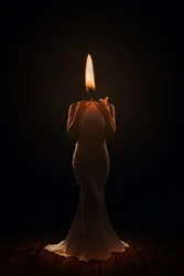Figurine de bougie éthérée