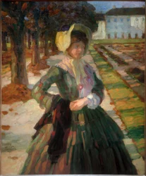 Jeune femme en robe verte