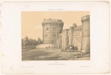 Vue sur une des tours du château de Dinan