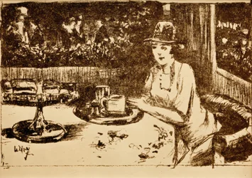 Au café. Dame à la table sur la véranda