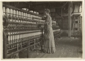 Dans une usine textile à l