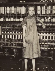 Addie Card, 12 ans. Fileuse dans une filature de coton, North Pownal, Vermont, 1910