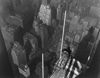 Érection du mât, Empire State Building, 1939