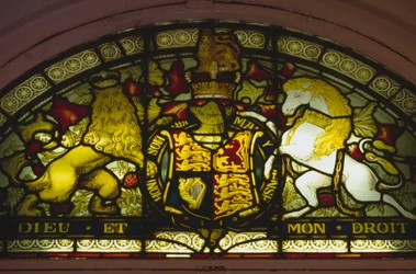Vitrail avec les armoiries royales du Royaume-Uni, Théâtre Royal, Drury Lane