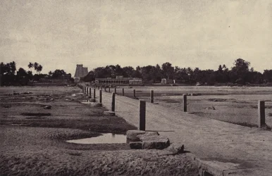 Madura : La rivière Vygay, avec chaussée, jusqu
