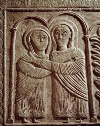 Archéologie du Moyen Âge. Art barbare de Lombardie : Visitation, Sainte Élisabeth et Sainte Marie. Sculpture, art lombard, 737-744. Cividale del Friuli, Musée chrétien, trésor de la cathédrale
