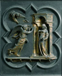Porte Nord (appelée Porte de la Croix, au Nord), détail extérieur : L