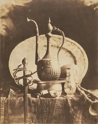 [Nature morte avec vase et épée]