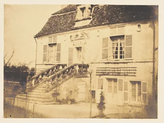 [Maison dans un parc]