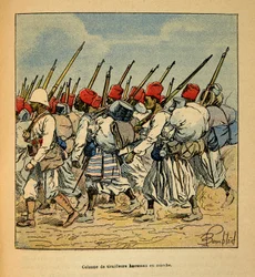 La guerre à Madagascar - Histoire anecdotique des expéditions françaises de 1885-1895 par Henri Galli dit Gallichet (1854-1922), illustrée par Louis Bombled (1862-1927) : Colonne de tirailleurs haoussas marchant en 1895