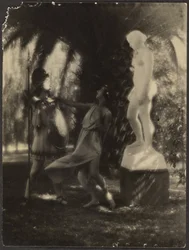 [Danseuses dans un jardin]