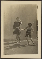 [Danseurs sur le toit]