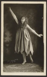 Grace Carberry dans le rôle du soleil