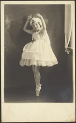 Helen Boothe en Rosie de la Croix-Rouge