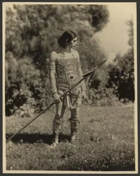 [Kosloff dans le rôle du guerrier]