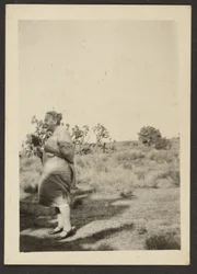[Mme Fleckenstein dans Paysage]