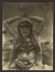 [Nautch Girl]