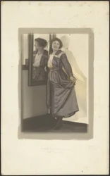 [La femme et son reflet]