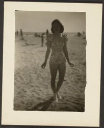 [Femme en bikini]