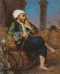 Un homme égyptien fumant une chicha