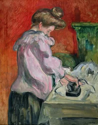 Une femme repassant