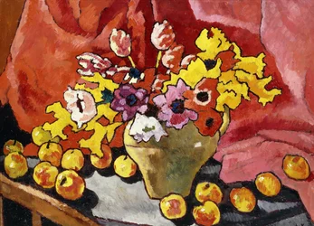 Cruche, anémones, tulipes et pommes