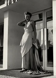 Mannequin en robe de soirée créée par la maison de couture "Graldi"