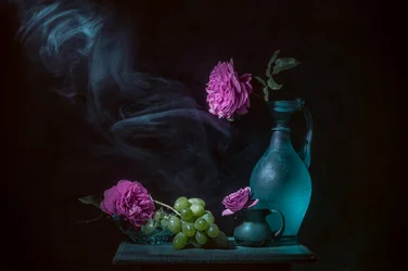 Nature morte éthérée aux roses