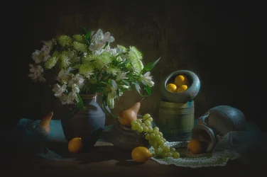 Nature morte florale mélancolique