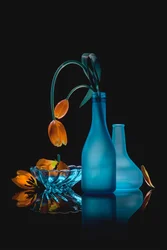 Nature morte aux tulipes fanées