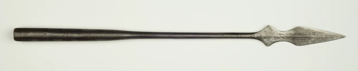 Tête de javelot (fer)