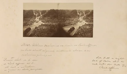 Dernière cascade de la série Paulo Affonso sur la droite, à une certaine distance en dessous des cascades principales.