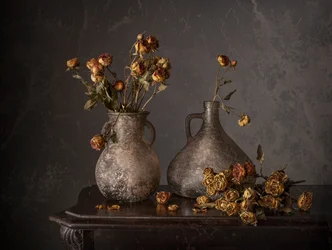 Nature morte aux roses séchées
