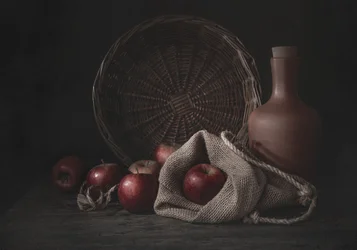 Nature morte rustique aux pommes