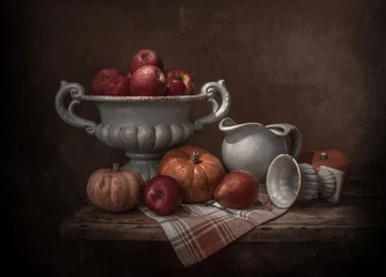 Nature morte rustique aux fruits des champs