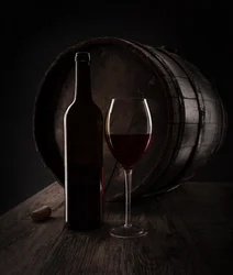 Vin rustique et tonneau
