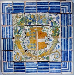 Pavement aux armes de Madeleine de Savoie. Faïence de Masseot Abaquesne (connu entre 1526-1564), XVIe siècle, Écouen. Musée national de la Renaissance