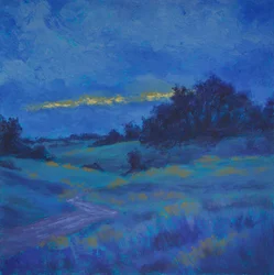 Paysage bleu et nuages dorés