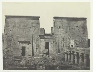 Drômos et Philônes, Grand Temple d