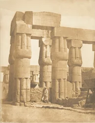 Groupe de colonnes du Palais de Louxor, Thèbes, 1849-50