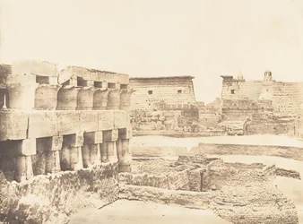 Palais et village de Louxor, pris du sud, Thèbes, 1849-50