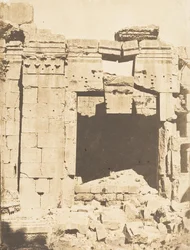 Porte du Temple de Jupiter, à Baalbek Héliopolis, septembre 1850