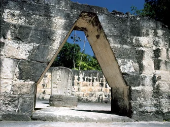 Arc en encorbellement